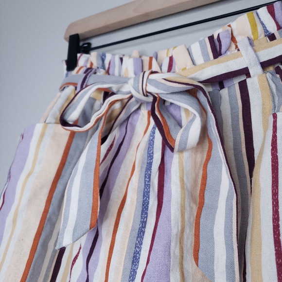 NWT Evolutionary Linen Rainbow Striped Shorts Size M - Picture 2 of 11